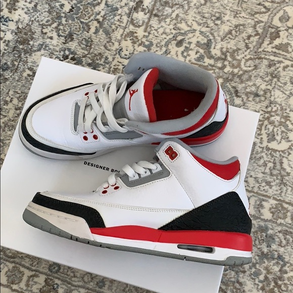 Air Jordan - Picture 2 of 4